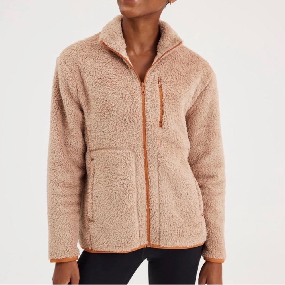 Girlfriend Collective Teddy Jacket - Recycled Full Zip Fleece Light Brown - XS